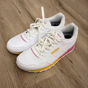 EUC Reebok women's size 7 running shoes with pink and yellow details on sides
